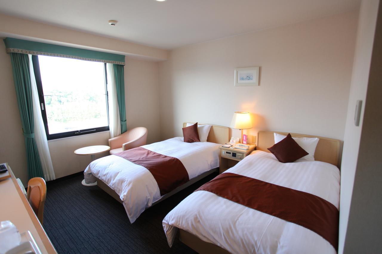 Hotel Verfort Hyuga Екстер'єр фото