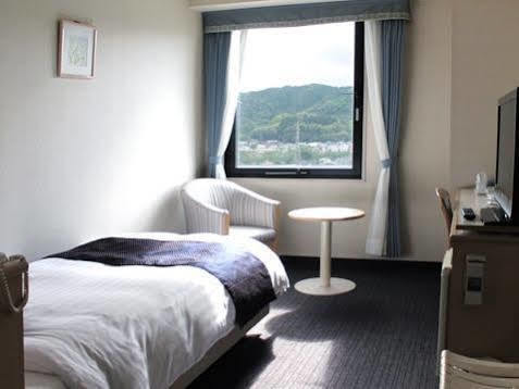 Hotel Verfort Hyuga Екстер'єр фото