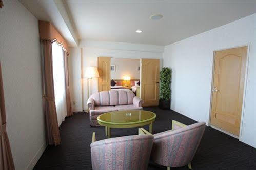 Hotel Verfort Hyuga Екстер'єр фото