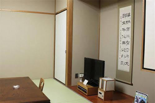 Hotel Verfort Hyuga Екстер'єр фото